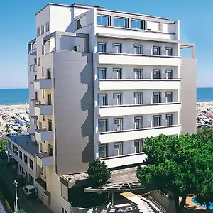 Hotel National, Rímini